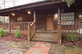 Hochatown Cabin | The Cherokee Maiden Cabin at Hochatown