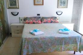 Appiano Gentile House | L'impossibile Guesthouse