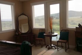 Millarville Other | The Cavvy Bed & Breakfast: The Vaquero Alcoba