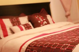 Queens House | Jupiter Suites, Rm #3- (JFK)