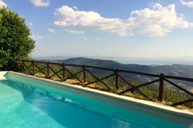 Cortona Villa | Case Ginezzo: La Fattoria ed Il Rifugio. Cortona
