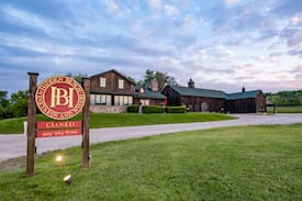Beamsville Villa | Rosemount on the Bench