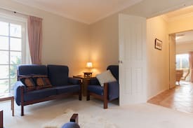 Alfred Cove House | Alfred Cove Hideaway close to Freo, river, city.