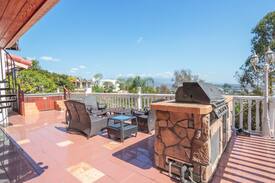 Los Feliz House | Spectacular View minutes to Griffith Observatory
