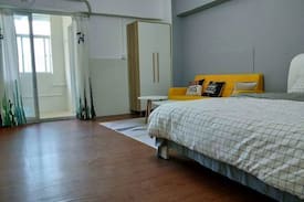 Longhua District Apartment | 追梦精品人公寓