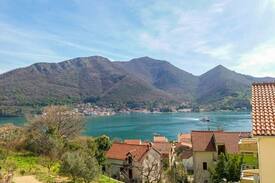 Kamenari Apartment | Luxury 100m2 seaview flat with swimming pool 2