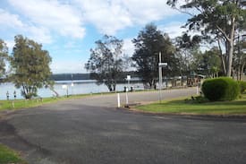 St. Georges Basin House | Deckadence On The Water At St. Georges Basin
