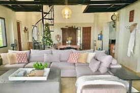 Tanay House | Cabin in the Clouds (1-BR Bungalow with Loft+View)