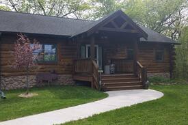 Oxford Cabin | Quiet Get Away and Close to Fun!