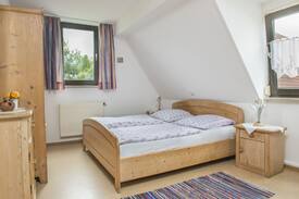 Iphofen House | Erlebnisbauernhof Stierhof, (Iphofen-Dornheim), Doppelzimmer mit Dusche und WC