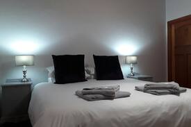 Rawsonville House | Gabriel's Rest - Room 1
