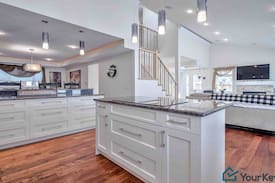 Chestermere House | LAKE FRONT RETREAT- private dock, fire pit & more!