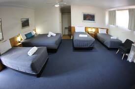 Mayfield West Bed & Breakfast | RIN Family Room for 5 (4 Beds) (Not Pets Friendly)