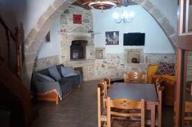 Galia House | Restored stone house in Galia, "Kamaraki"