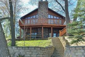 Cambridge Cabin | Cedar Lodge on Spectacle Lake