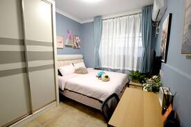Enshi Apartment | 『花漾拾光』烟雾蓝ins风/50寸智能高清电视随心投屏/自主入住/近九立方女儿城/舞阳坝商圈