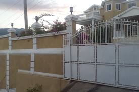 Petionville House | Le Paradis à Pétion-Ville