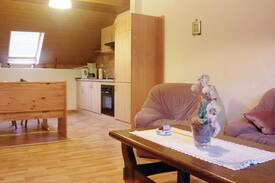 Preischeid Apartment | Holiday apartment with 2 bedrooms on 80m² in Preischeid