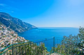 Positano Apartment | Casa Sami Surrounded by greenery with sea view