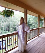 Omaha House | Nirvana Pointe Lodge and Spa