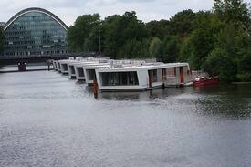 Hammerbrook Boat Rental | Hausboot Victoriakai-Ufer 3c