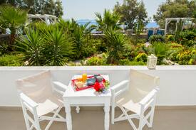 Kamari Hotel | 3.Ocean Bay..on the beach & breakfast