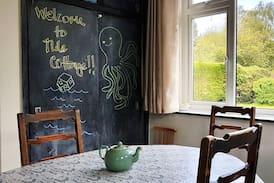 Emsworth House | Tide Cottage: Wifi and Large Garden