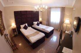 Podgorica Bed & Breakfast | Lux Room in Hotel Kosta'S