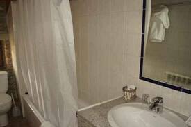 Age Bed & Breakfast | Cal Marrufes- Hab. triple Paller