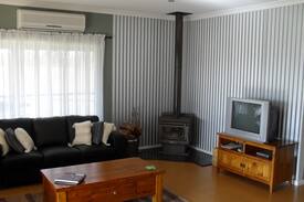 West Toodyay Villa | Amber Spring Gardens Gumnut Cottage Toodyay