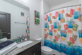 North Hyde Park Apartment | Incredible 1BR Apt in Hyde Park