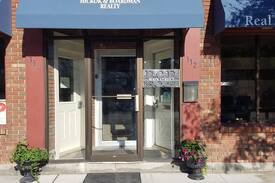 St. Albans Apartment | Main Street B&B, Stay in the heart of the City