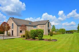 Waimes Villa | Luxury Villa with Swimming Pool in Sourbrodt