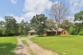 Wixon Valley House | Rustic Retreat~Aggieland Vacation Rentals