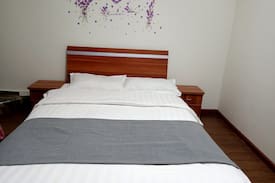 Longquanyi Apartment | 惜缘民宿情起缘起，我们是惜缘