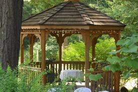 Canadensis Bed & Breakfast | Pocono Victorian Manor House B&B