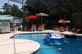 Palm Coast House | *4 BR*3.5 Bath*Hot Tub*Pool*Bkfst*NOT ENTIRE PLACE