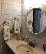 Lakeview House | Pineapple Hill B&B Wine, brews Jiffy Lube concerts