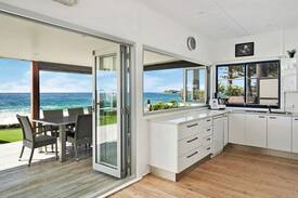 Central Coast House | Summer Belle - Beach front Terrigal/Wamberal Beach