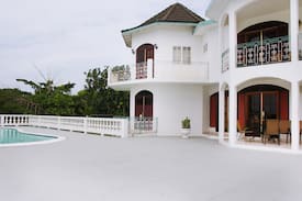 IronShore Estates Villa | Seaview Chateau