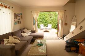 Freshwater Villa | Walk to the beach from a nice and cosy house