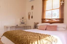 Meringandan House | Meringandan Accommodation, Toowoomba