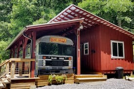Clyde RV Rental | Bear Wall'r Bus Adventure Lodging