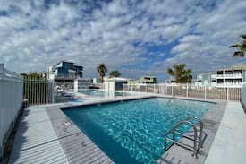 Fort Morgan House | Sand Crab West- Gulf Front relaxing getaway w/Pool