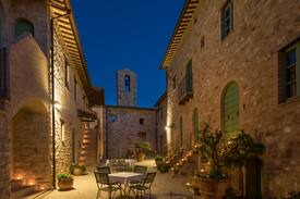 Valtopina Apartment | Castello di Gallano - Appartamento per 6 Persone
