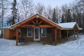 Markerville Villa | Dana Lodge at Kuriakos