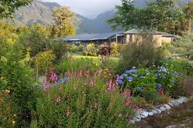 Franz Josef Glacier Bed & Breakfast | Admire Franz B&B The Quilt Room