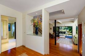 Pearl Beach House | Two Waters Between The Ocean & Lagoon