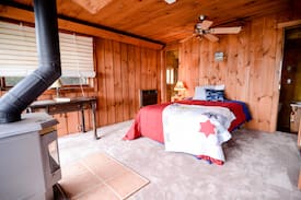 Schroon Lake Apartment | The Apple Tree Lodge 2- Your Lakefront Oasis