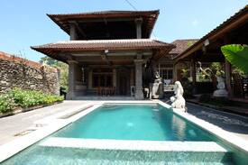 Ubud City-Centre House | Budi Shady Gully Guest House~Breakfast~Free Wifi
